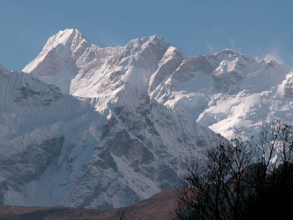 Manaslu 08 04 Himal Chuli From Samdo Just before Samdo I turned around again and saw Himal Chuli, with the East main summit (7893m) to the left and the North Summit (7371m) to the right. The first ascent of Himal Chuli was on May 24, 1960 by Japanese Hisashi Tanabe and Masahiro Harada. Himal Chili North Peak was first climbed on October 27, 1985 by Korean Lee Jae-Hong, Ang Pasang Sherpa, Jangbu Sherpa, Lhakpa Norbu Sherpa, and Pasang Dawa Sherpa.